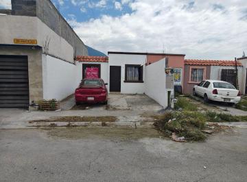 Casa · 90m² · 2 Recámaras · 2 Estacionamientos · Casa - Fraccionamiento Valle de Lincoln San José