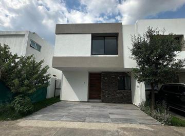 Casa en condominio de 4 habitaciones, Zapopan · Casa en Renta en Parques Vallarta