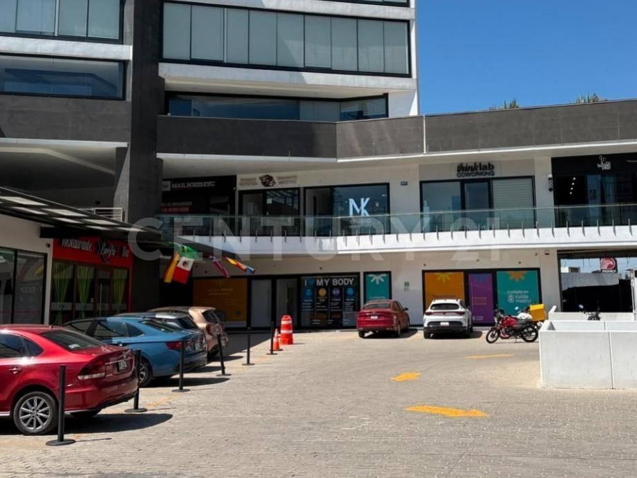 Office for Rent, 108 m&sup2; Plaza Mironti, VW Zone, Sanctorum, Cuautlancingo, Pue.