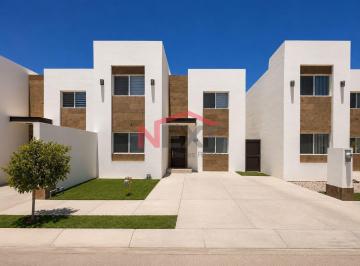 Foto principal · Casa en Renta en La Coruña Residencial