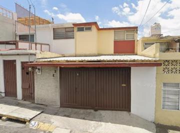 Casa de 2 habitaciones, Naucalpan de Juárez · Casa en Venta en Lomas de Cantera, Naucalpan