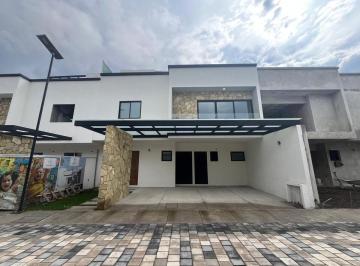 4e7abc309bb960dfff87f3d02e11b75e555a328abf41ddcbc86f3d2aa0ae66eb · Venta Casa Nueva Mallorca, Metepec, Edo Mex.