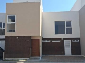acdcecc3c0d4e410ac1cdd28df29f2bca20e82fff3e013da709a7bb88a4385d4 · Casa en Venta en Metepec
