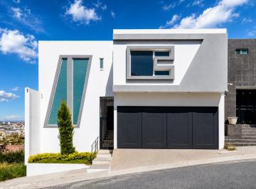 Casa de 4 habitaciones, San Luis Potosí · Casa en Lomas del Tec - $9.4 Mdp