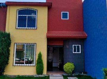 7fc2020f66b0422e752fde5619077eb640e03c010b58da1f646196f6469051a1 · Casa en Venta en Hacienda La Galia, Toluca