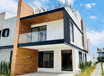 Casa de 4 habitaciones, San Andrés Cholula · Casa en Esquina, Recámara en Planta Baja, Parque Chiapas, Lomas de Angelópolis
