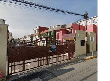 96f77984264748fadaf2ecb9c2434fccad990af2695542b72281112a525a95bc · Casa en Venta en Metepec, Fracc. Santa Teresa