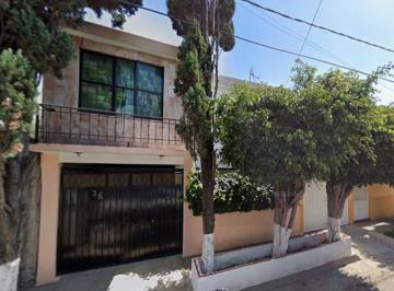 Casa de 3 habitaciones, Ecatepec de Morelos · Casa en Venta en Jardines de Morelos, Ecatepec
