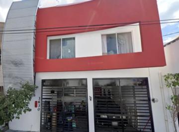 Casa de 3 habitaciones, Monterrey · Se Vende Hermosa Casa en Paseo de Los Canelos