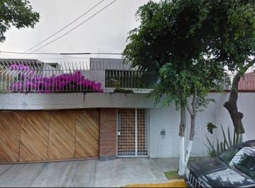 Casa de 4 habitaciones, Coyoacán · Hermosa Casa en Romero de Terrenos, Coyoacán, Ciudad de México.