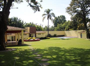 Casa · 390m² · 7 Recámaras · 8 Estacionamientos · Venta Casa en Fracc. Jardines de Ahuatepec, Cuernavaca Morelos.