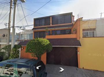 Casa de 3 habitaciones, Venustiano Carranza · Preciosa Casa en Jardines Balbuena Oportunidad