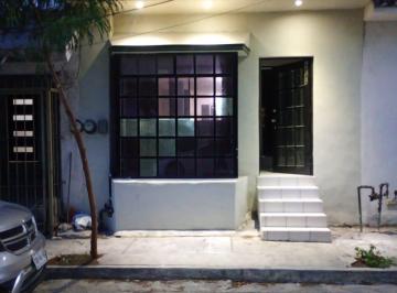 Casa · 70m² · 2 Recámaras · 1 Estacionamiento · Casa en Monterrey