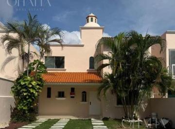 Casa · 198m² · 4 Recámaras · 2 Estacionamientos · Casa en Venta | Residencial La Piedra