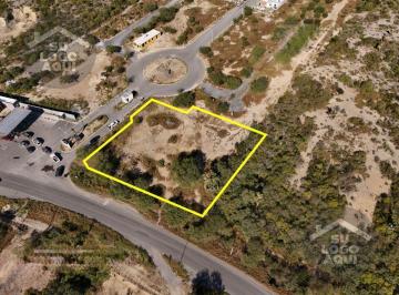 Terreno / Lote · 2300m² · 25 Estacionamientos · Terreno en El Carmen