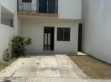 Casa · 108m² · 3 Recámaras · 2 Estacionamientos · Casa en Renta Nexxus Platino