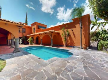 Casa de 4 habitaciones, Querétaro · Villa Naranjo Ubicada en Villas del Mesón