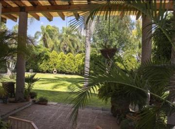 Casa · 450m² · 4 Recámaras · 5 Estacionamientos · Casa en Venta o Renta en Villas del Meson Juriquilla Queretaro