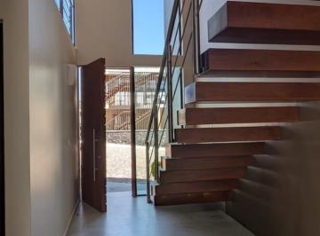 Casa · 210m² · 3 Recámaras · 2 Estacionamientos · Casa en Venta en Zibata Queretaro Huizache