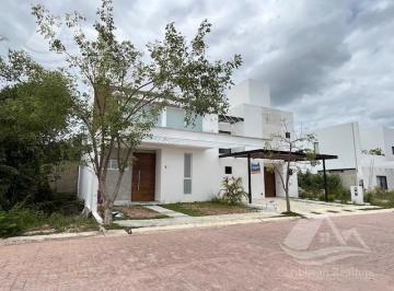 Casa · 257m² · 4 Recámaras · 3 Estacionamientos · Casa en Venta en Rio Cancun