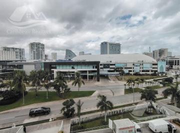 Oficina · 82m² · 3 Estacionamientos · Oficina en Venta en Puerto Cancun