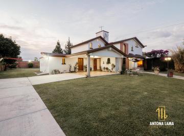 Casa · 263m² · 3 Recámaras · 4 Estacionamientos · Casa en Venta en Puebla