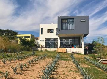 1 · Casa en Venta en Hacienda La Herradura, Zapopan