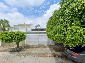 1 · Casa en Venta en Bugambilias, Zapopan