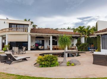 Casa en condominio de 3 habitaciones, Chapala · ¡Espectacular Casa en Venta en Chula Vista, Chapala!