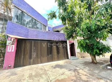 1 · Casa en Venta en Quinta Velarde, Guadalajara