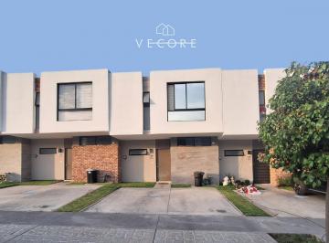 1 · Casa en Venta, Paraiso Residencial, Santa Ana Tepetitlan, Zapopan