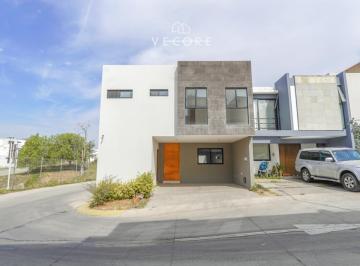 1 · Casa en Renta en Madeiras, Zapopan