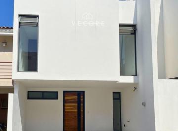 1 · Casa en Venta, Altavista Residencial, Zapopan