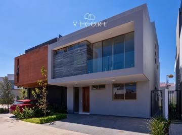1 · Casa en Venta en Bosquetto, Bosques Vallarta, Zapopan