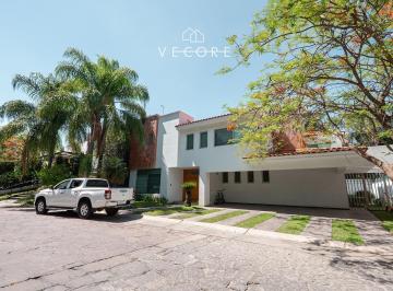 1 · Casa en Venta en Valle Real, Zapopan
