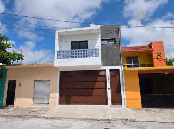 Casa · 152m² · 3 Recámaras · 2 Estacionamientos · Venta de Casa en Los Pinitos por El Dif de Matamoros