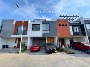 1 · Casa en Venta en Fraccionamiento Atmosfera, Bosques de Santa Anita, Tlajomulco