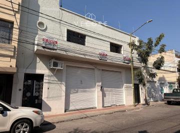 1 · Local en Renta en Planta Baja con Cochera/almacen, Americana, Guadalajara