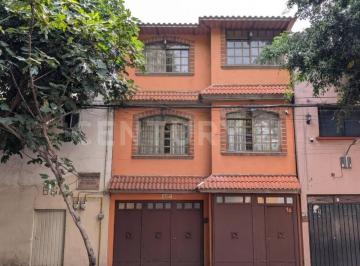 Casa · 380m² · 7 Recámaras · 2 Estacionamientos · Casa en Venta en San Juanico, Miguel Hidalgo, Ciudad de México