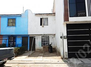 Casa de 2 habitaciones, San Pedro Tlaquepaque · Casa con Superficie de 62.30 m² en Fraccionamiento San Pedrito, Tlaquepaque