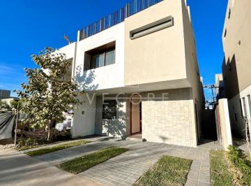 1 · Casa Nueva en Parques Vallarta, Zapopan