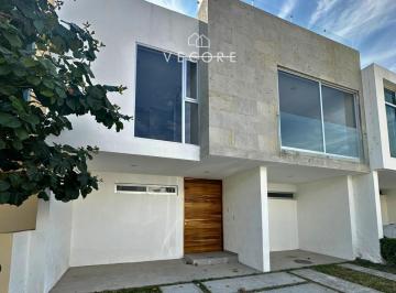1 · Casa en Venta en Acanthia, Solares, Zapopan