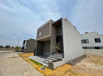 1 · Casa a Estrenar en Punto Sur, Tlajomulco de Zuñiga