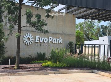 1 · Nave Industrial Dentro de Parque, Aeropuerto, Camino Viejo a Los Laureles