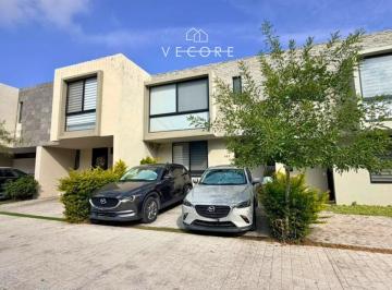 1 · Casa en Venta en Zoi Residencial Sur, Tlajomulco
