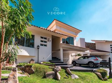 1 · Casa en Venta en Valle Real, Zapopan