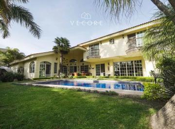 1 · Casa en Venta, Bugambilias, Zapopan