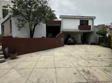 Terreno / Lote , San Pedro Garza García · Terreno con Casa Para Remodelar o Tumbar