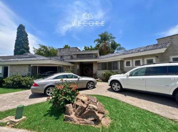 1 · Casa en Venta en Club de Golf Santa Anita, Tlajomulco de Zúñiga