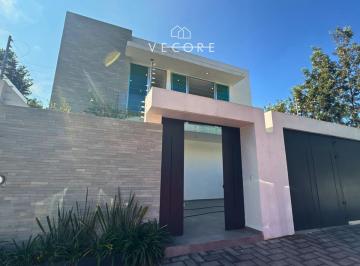 1 · Casa en Venta en Av Naciones Unidas, Loma Real, Zapopan